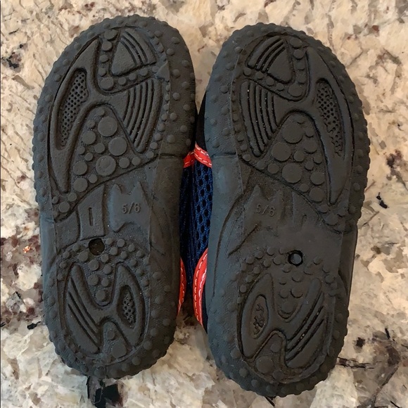 Marvel avengers kids water shoes 5/6 - Picture 5 of 6